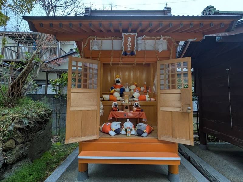 白鳥神社,新潟県新潟市中央区古町通一番町５００　古町神明宮内