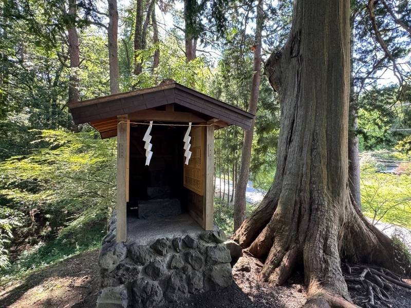 大塚丘社,山梨県富士吉田市上吉田５６１９