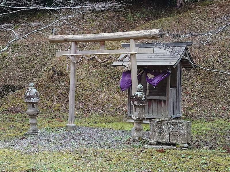 島萬神社,京都府綾部市中筋町岩ケ下