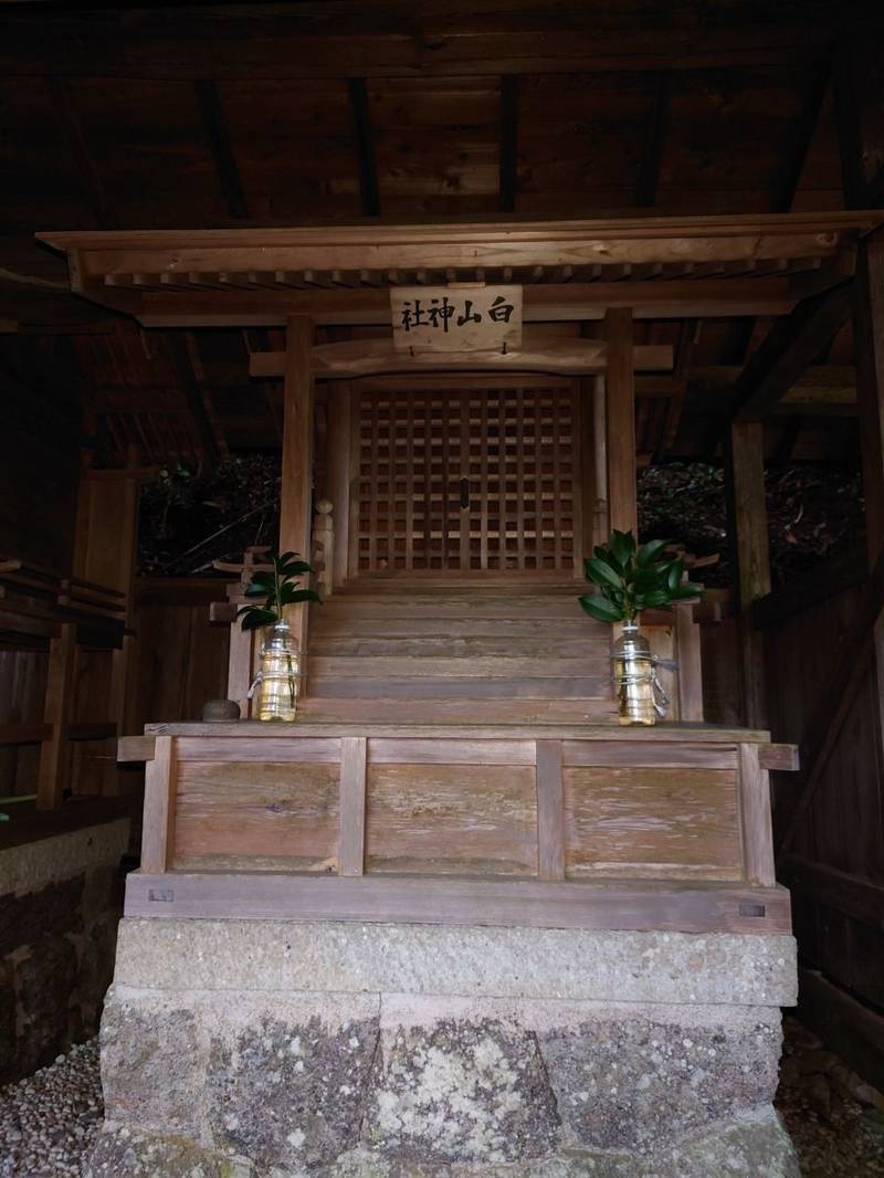 白山神社,兵庫県丹波篠山市佐貫谷２