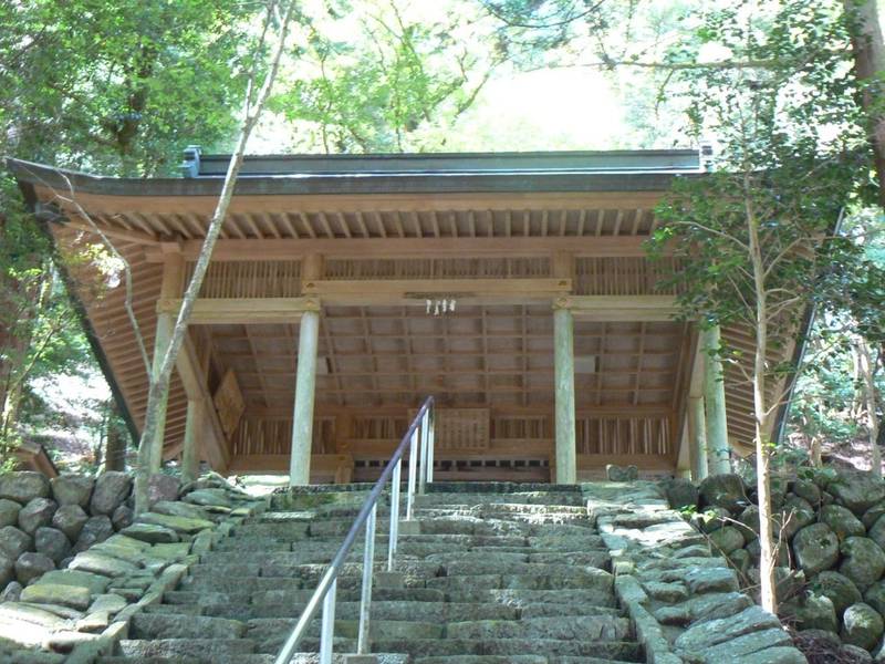 蘭宇氣白神社,三重県松阪市柚原町２１２４番地