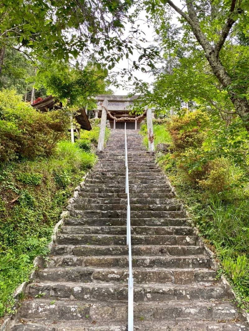 十二所神社   (浜松市天竜区),静岡県浜松市天竜区西藤平1252