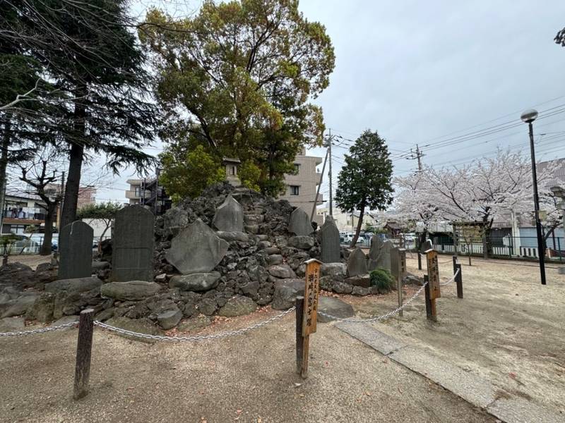小御嶽神社     (瀬崎富士塚),埼玉県草加市瀬崎3-3-24　瀬崎浅間神社内