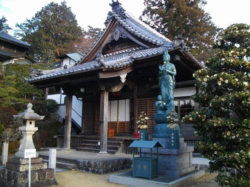 養学院    (みちびき不動),愛知県豊川市麻生田町縄手69−1