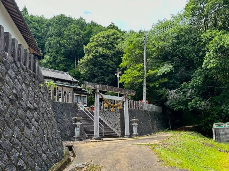 鏡山弁財天社,愛知県岡崎市秦梨町向補化２０