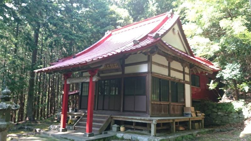 石割稲荷社,山梨県南巨摩郡身延町身延３９８９