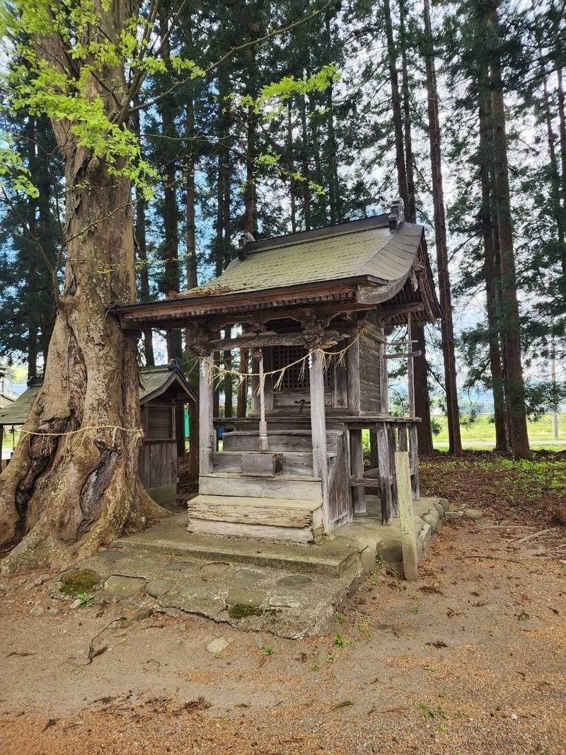 羽黒神社 (関根),山形県米沢市関根14176