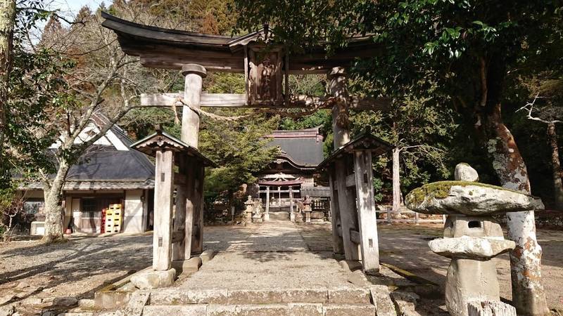 葛禮本神社,京都府綾部市睦合町中風呂1