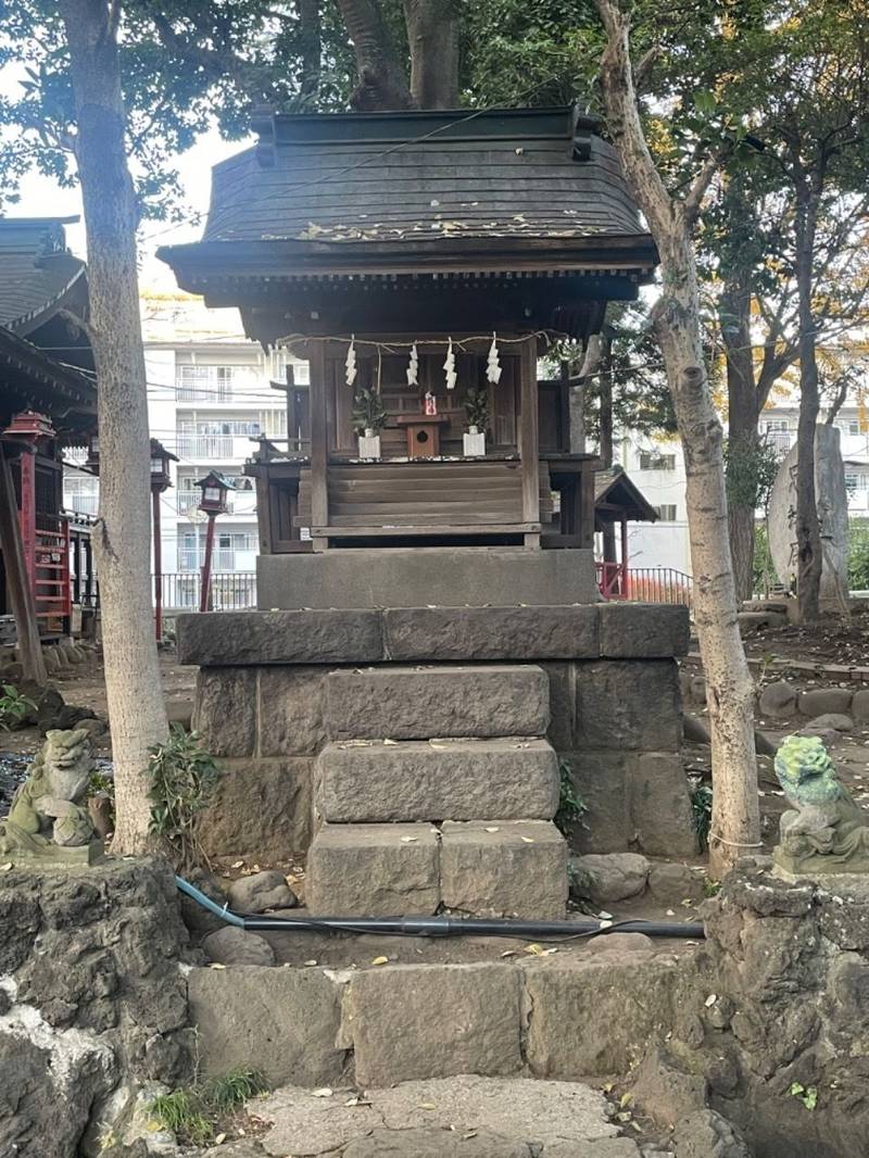 四本木稲荷神社,東京都北区滝野川3丁目61-1