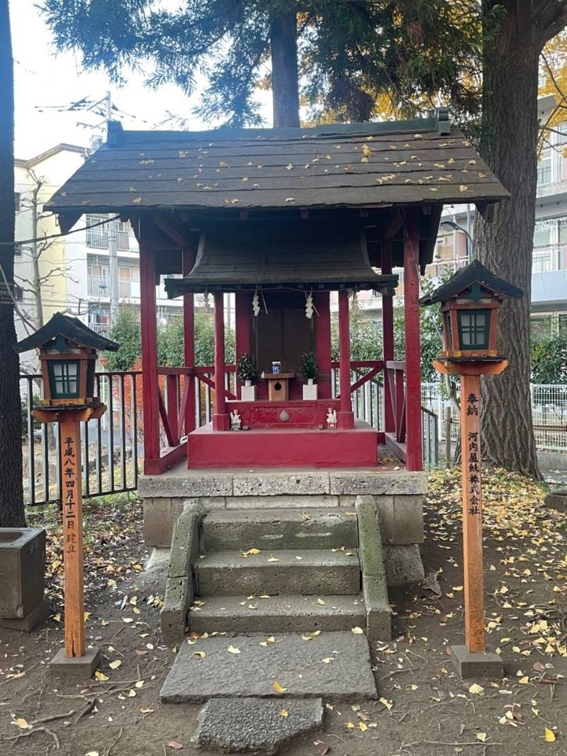 四本木稲荷神社,東京都北区滝野川3丁目61-1