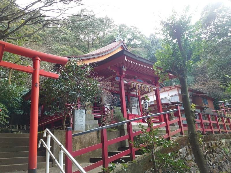 帆柱稲荷神社,福岡県北九州市八幡東区帆柱５丁目１４４６