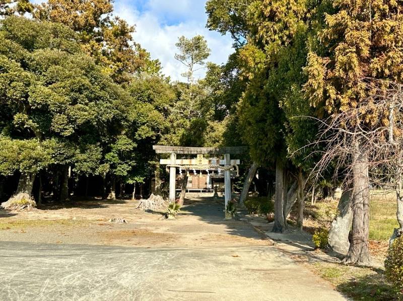 古川神社,静岡県菊川市下内田１２５７