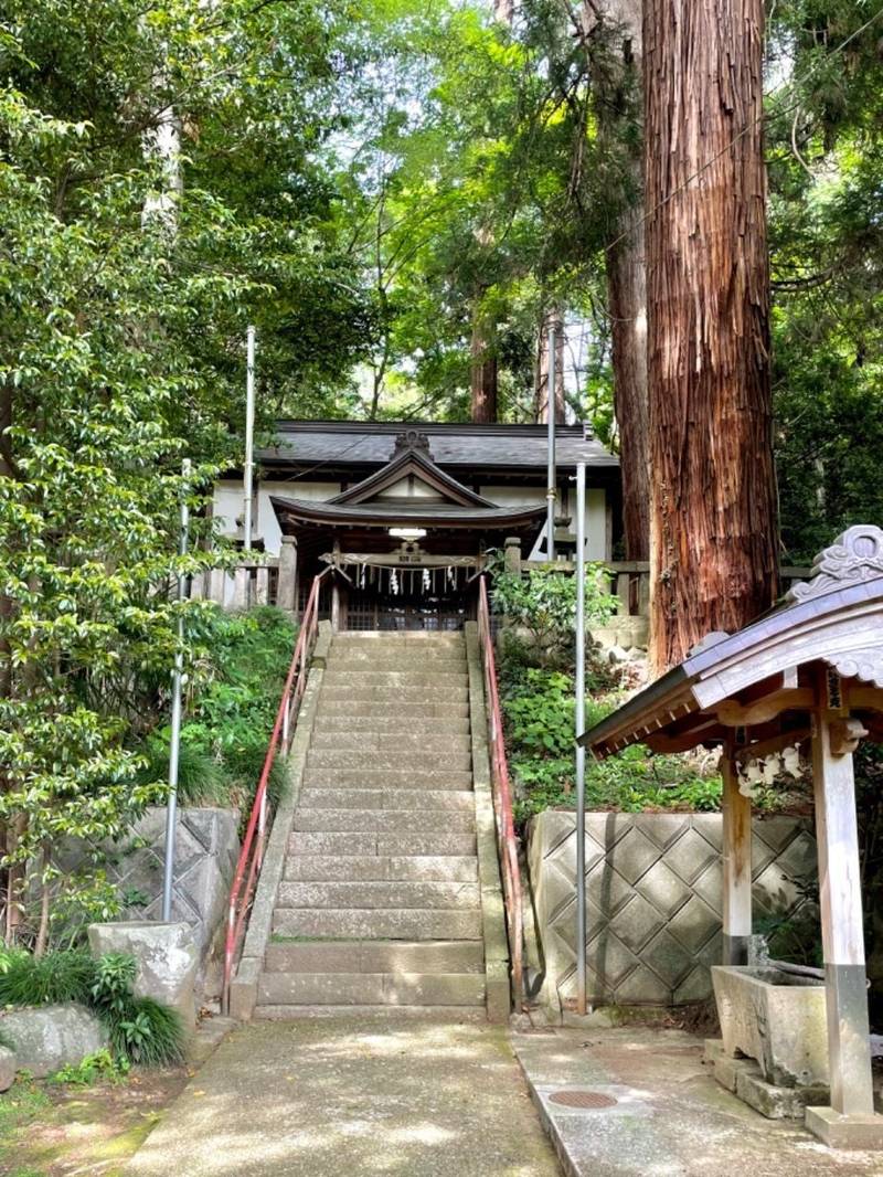 根小屋諏訪神社,神奈川県相模原市緑区根小屋１２８