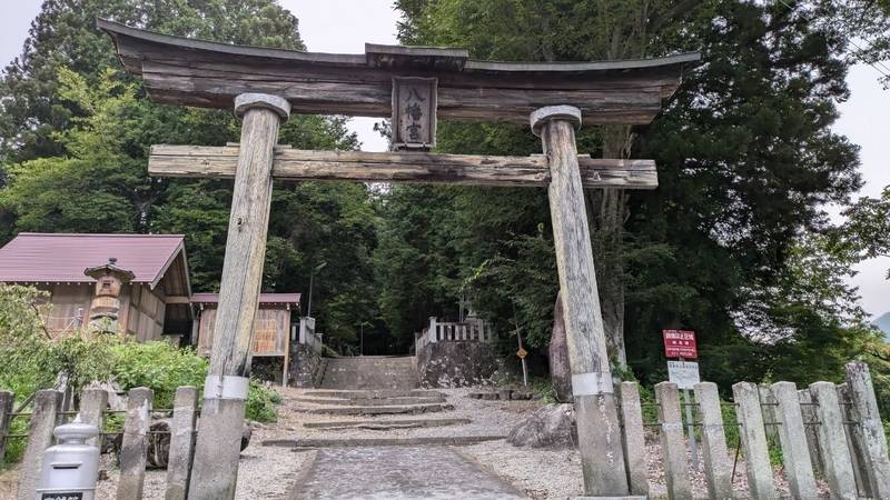 朝浦八幡宮,岐阜県飛騨市神岡町朝浦６０１