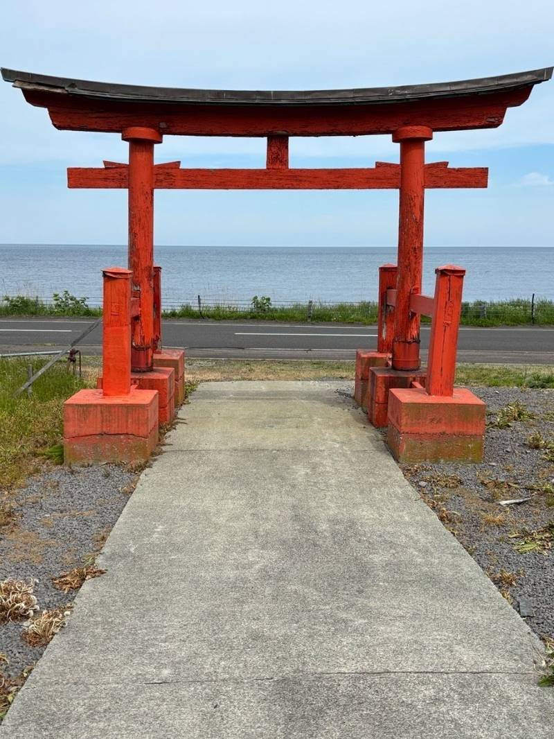 島古丹稲荷神社,北海道寿都郡寿都町字磯谷町島古丹309番地