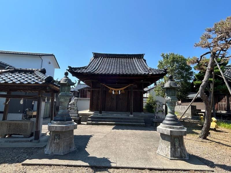 村社三日曽根神社,富山県射水市本町3丁目１０-１７