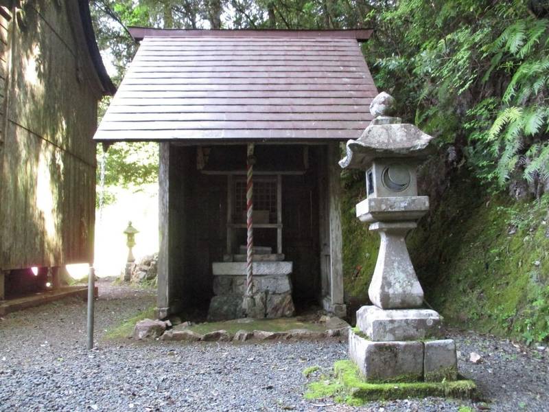 熊野神社,福井県大飯郡おおい町万願寺８−１