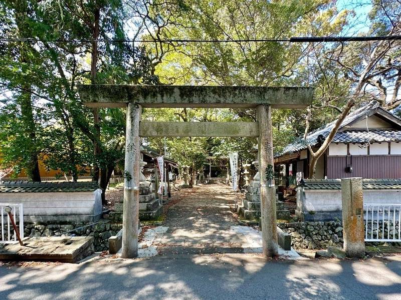 野志里神社,三重県桑名市多度町下野代３０７３
