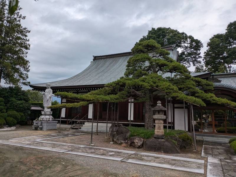 正法寺,山梨県笛吹市御坂町成田６７８