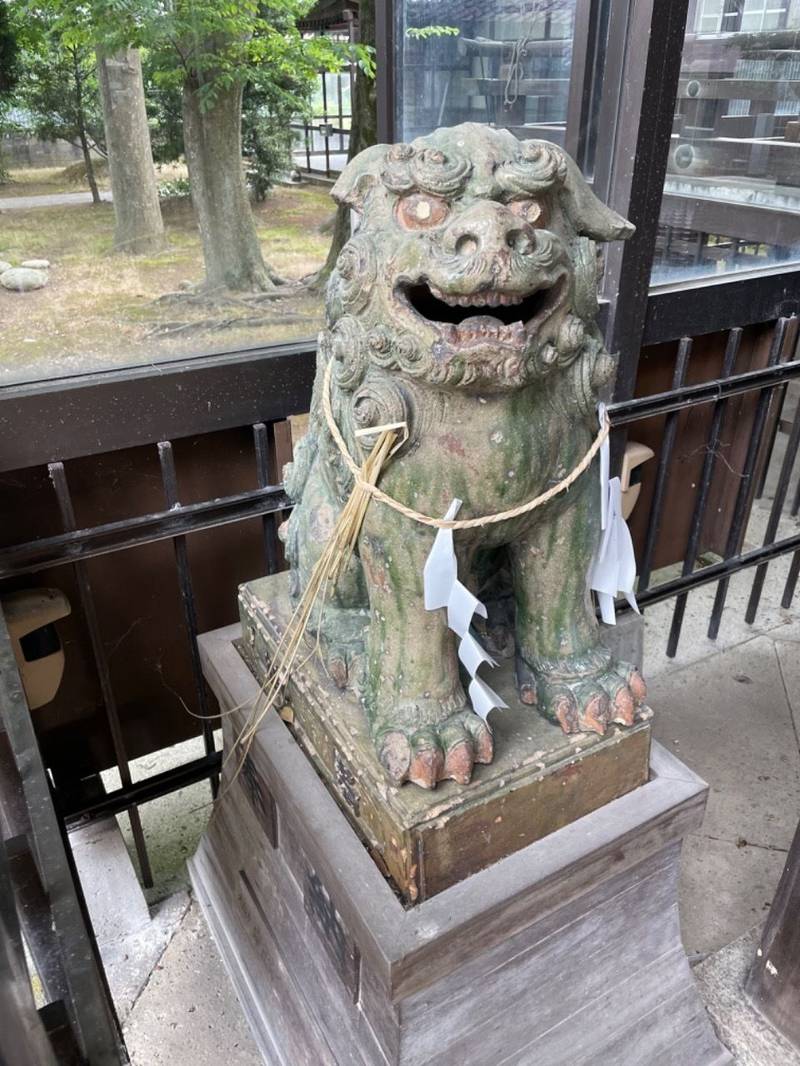 向本折白山神社,石川県小松市向本折町２４０