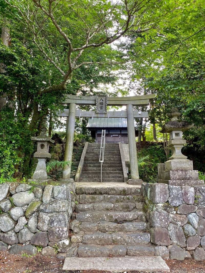 八幡神社  (藤曲),静岡県駿東郡小山町藤曲２６５