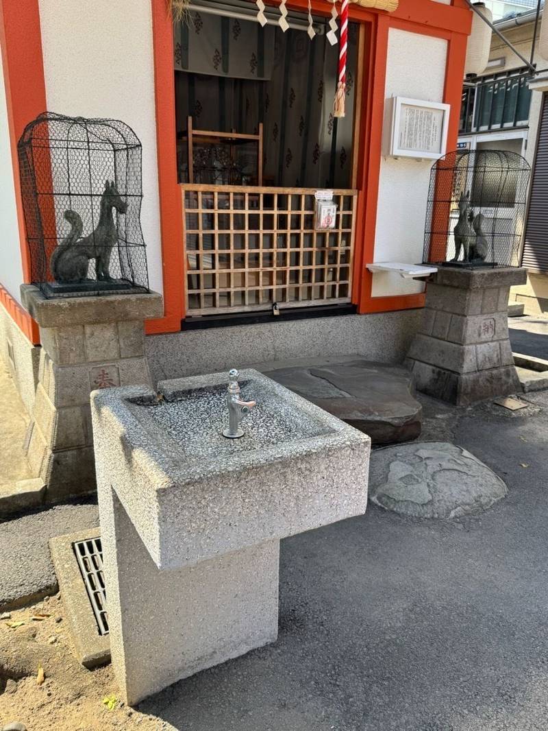 桝箕稲荷神社,東京都新宿区四谷坂町10-5