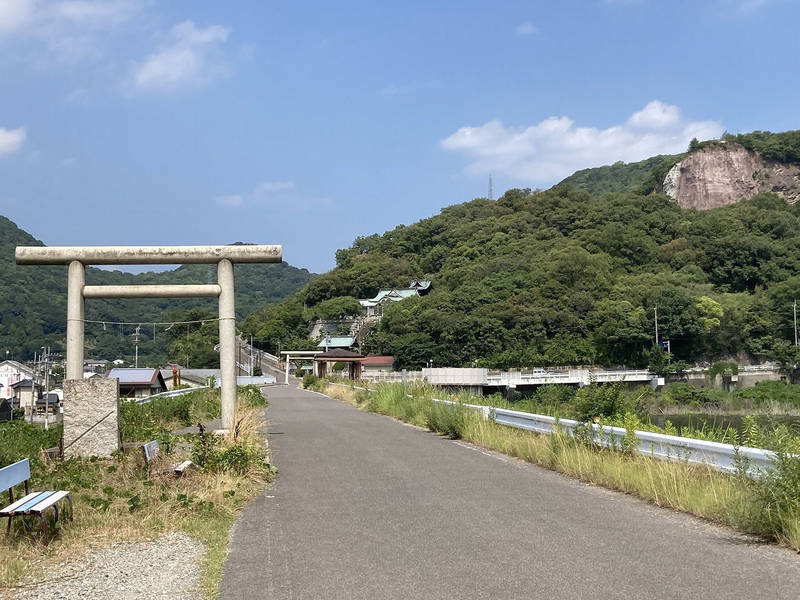 鶴尾神社,香川県高松市西春日町字北山浦1066番地