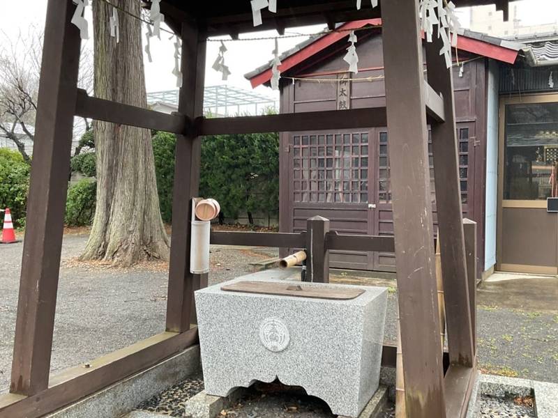 西窪稲荷神社,東京都武蔵野市緑町１丁目６−５
