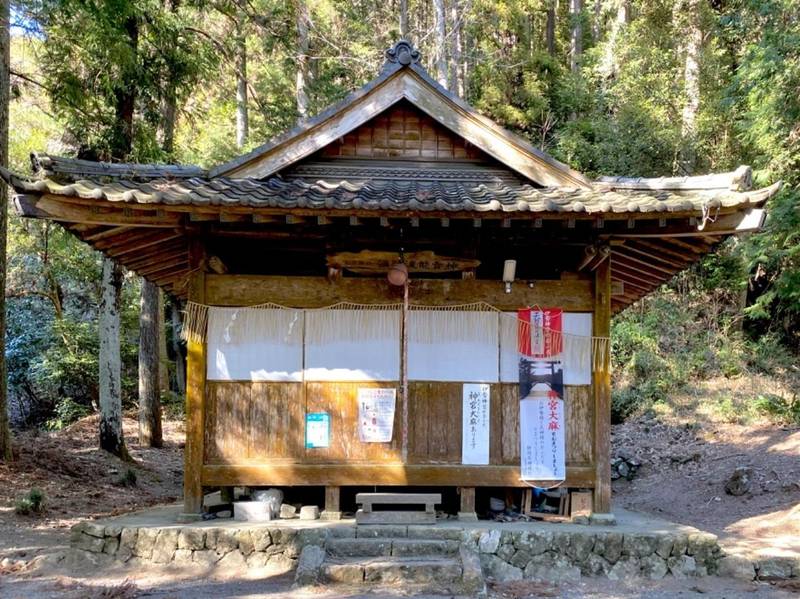 新間大井神社,静岡県静岡市葵区新間１４７８−２