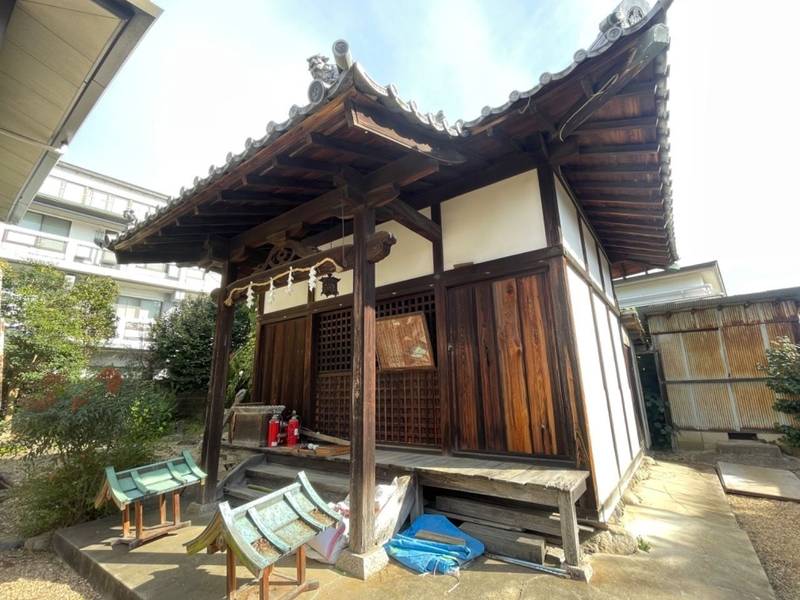 嚴島神社 (天理市),奈良県天理市布留町90