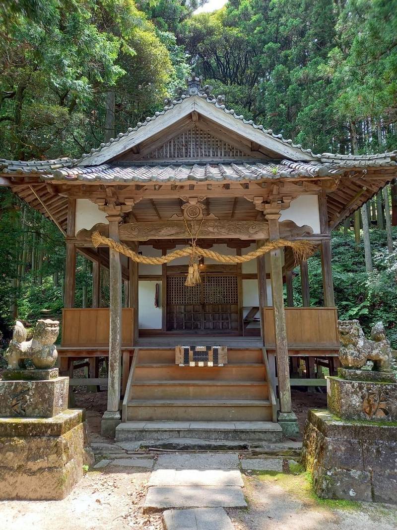 弓削神社,愛媛県喜多郡内子町石畳甲３７０５