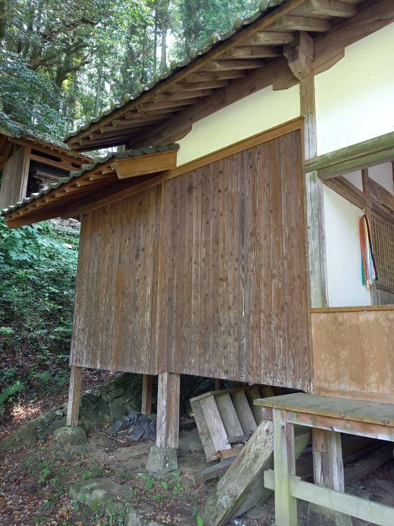 弓削神社,愛媛県喜多郡内子町石畳甲３７０５