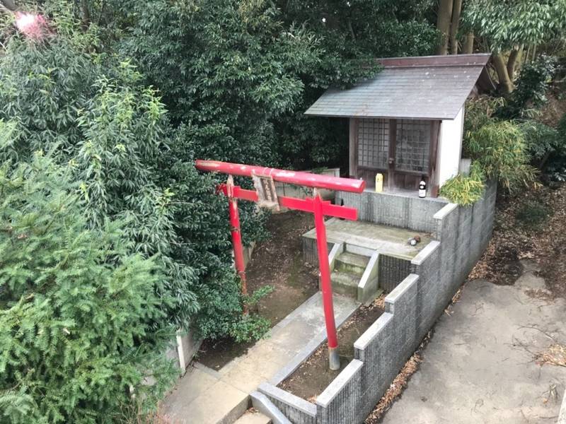 岡本伏見稲荷神社,神奈川県鎌倉市玉縄3丁目
