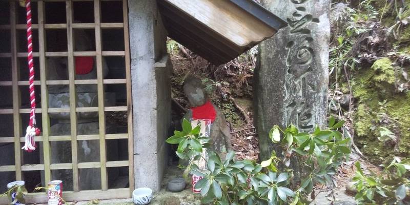 如意輪観音堂・名号碑  (女鬼峠),三重県多気郡多気町