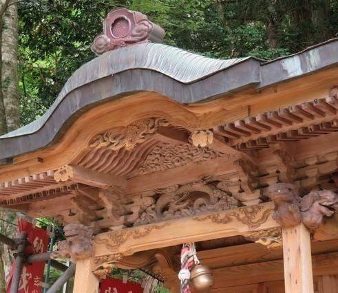 玄武洞不動明王,兵庫県豊岡市赤石１３６２ 玄武洞公園内
