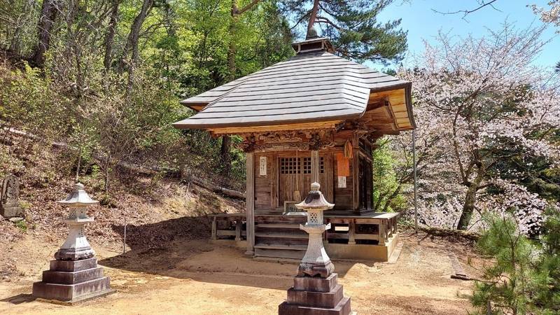 岡応寺  (松岡観音)