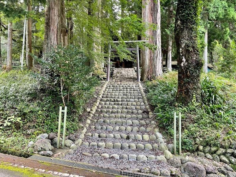 八幡神社    (天竜区春野町川上),静岡県浜松市天竜区春野町川上９８
