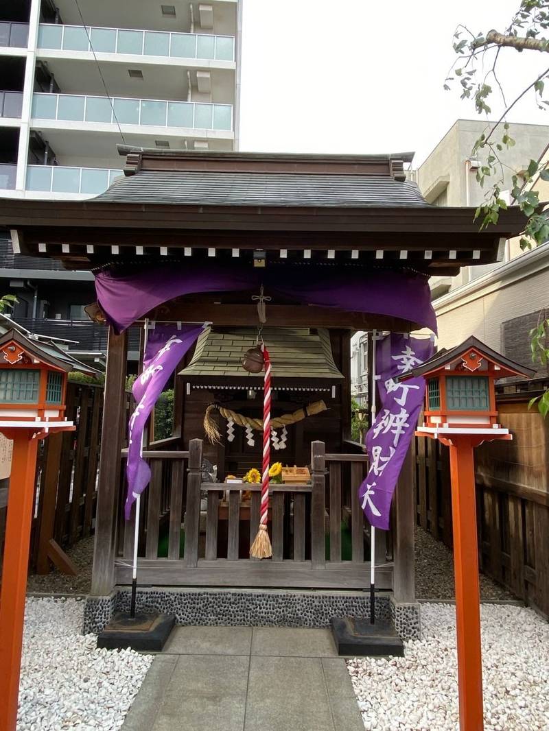 幸町弁財天,千葉県柏市柏4-10-22