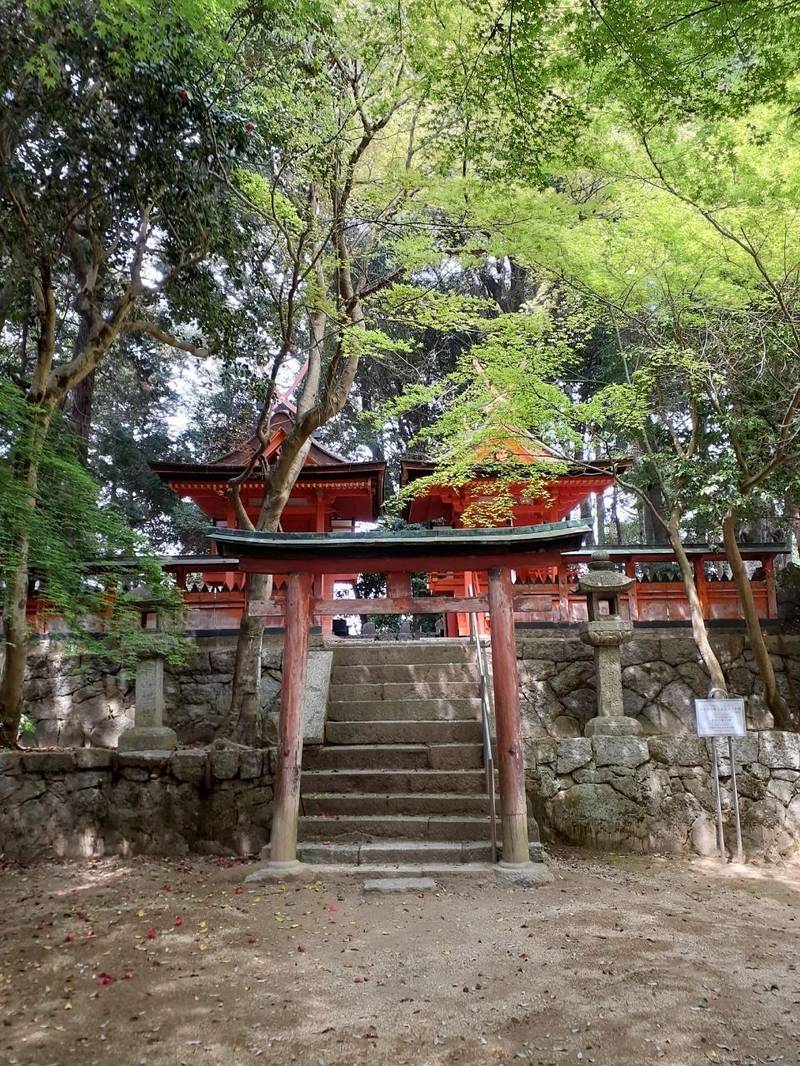 岩船白山神社,京都府木津川市加茂町岩船上ノ門９４