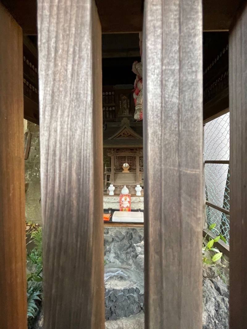 金辯財天,東京都新宿区河田町8-1