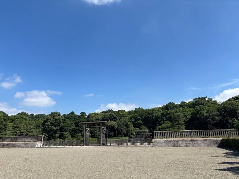畝傍山東北陵    (神武天皇陵),奈良県橿原市大久保町71−1