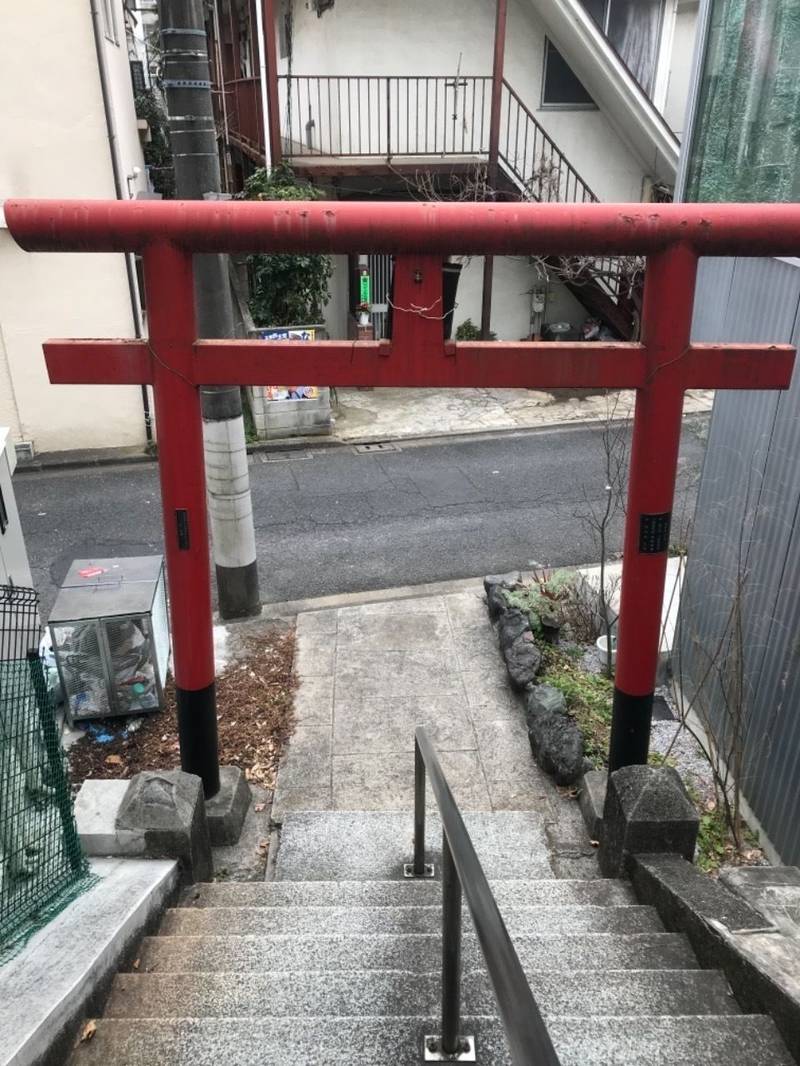 瀧山稲荷社,東京都中野区東中野5丁目26