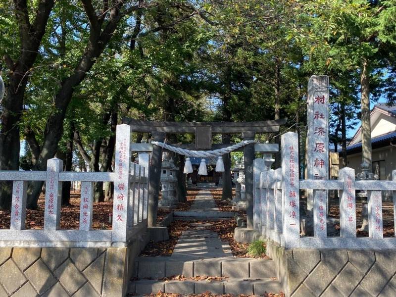 漆原神社,群馬県北群馬郡吉岡町漆原814
