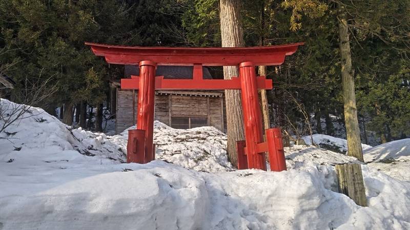 白山神社     (戸沢村古口),山形県最上郡戸沢村古口2929