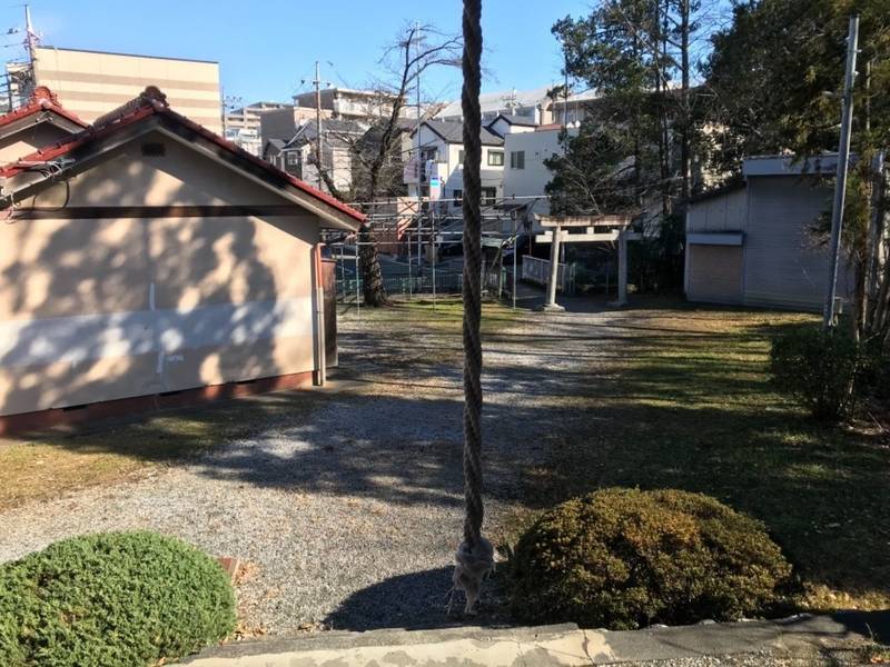 連光寺諏訪神社,東京都多摩市諏訪１丁目８−３