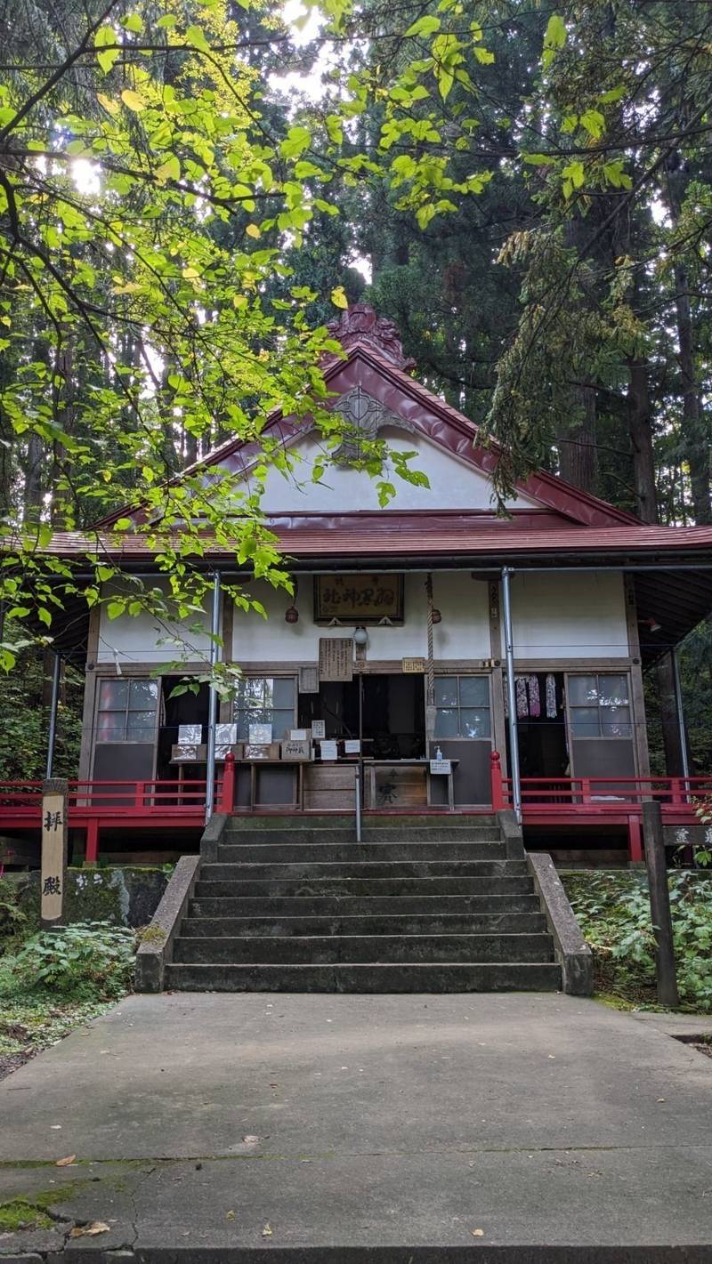 羽黒神社,青森県弘前市大字宮地字宮本３５０
