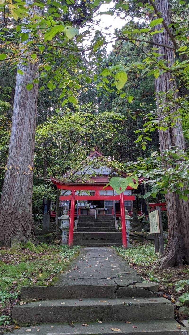 羽黒神社,青森県弘前市大字宮地字宮本３５０