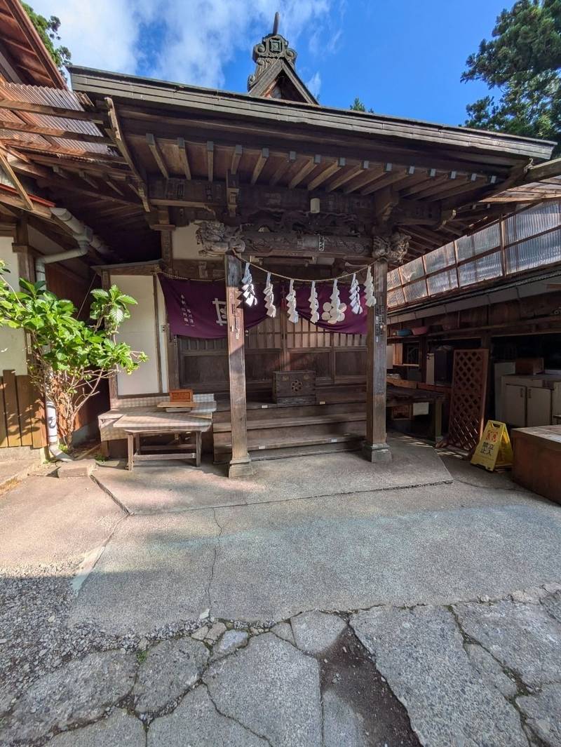 肝心坊,山梨県南巨摩郡早川町赤沢１３３７