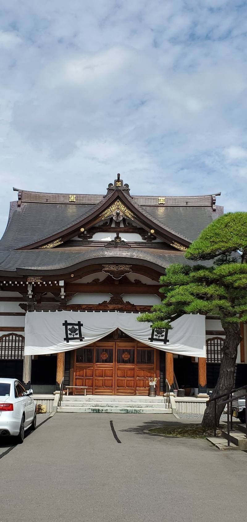 妙乗寺,青森県五所川原市金木町朝日山４２５