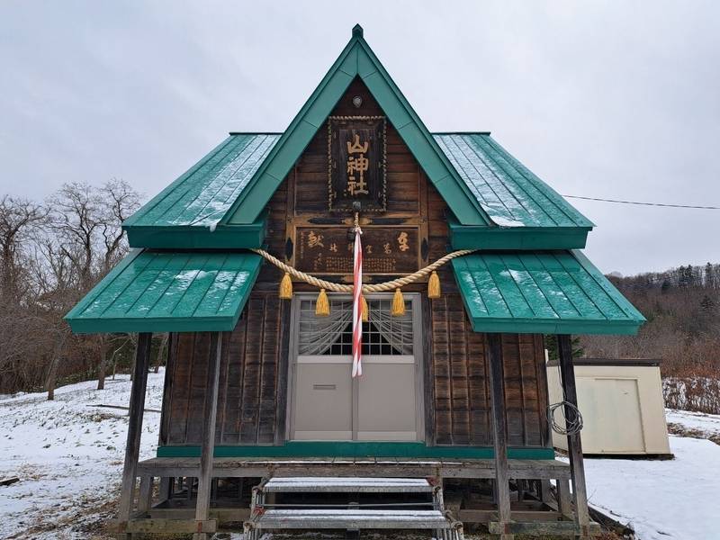 万字八幡山神社,北海道岩見沢市栗沢町万字英町1